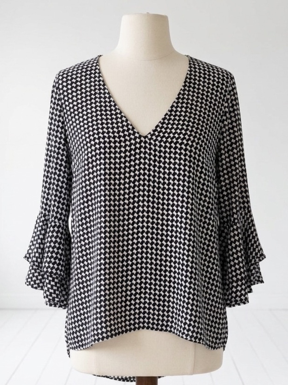 Zara| Black & White Checkered Hi-Low Lightweight Long Sleeve Blouse Sz S